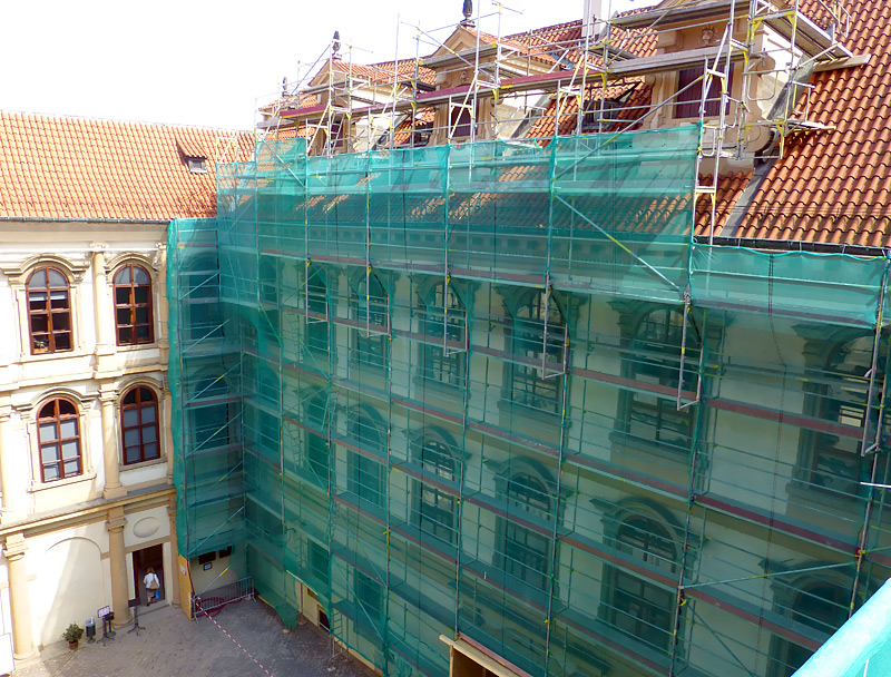 Rekonštrukcia fasády historickej budovy - fasádne lešenie