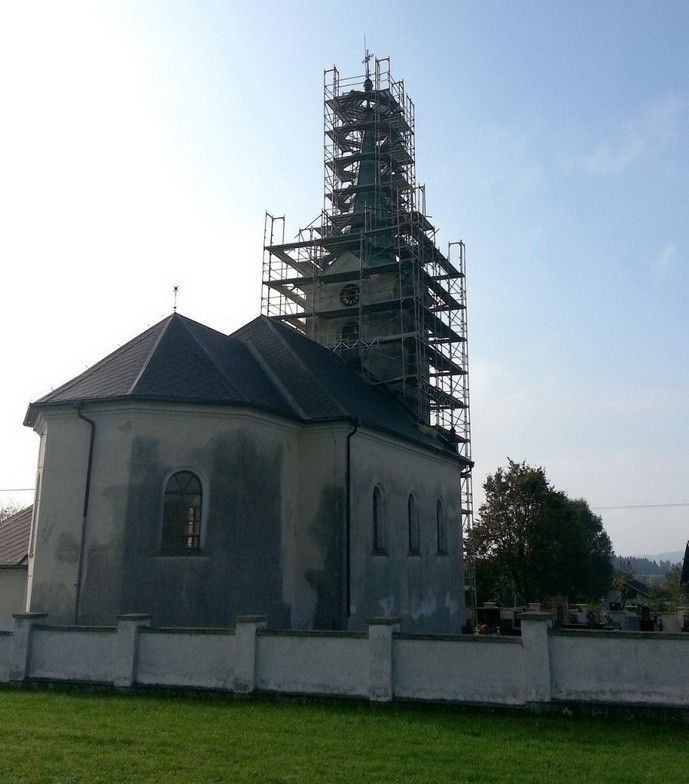Fasádne lešenie Brno - kostol Mistrovice