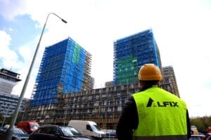 Rezidence GARDEN TOWERS – fasádní rámové lešení ALFIX 0,73